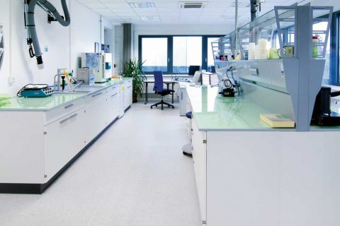 Pavimentazioni per laboratori farmaceutici: quali scegliere?